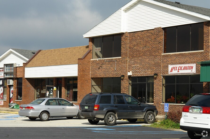 More Photos Of 1583-1587 S Calumet Rd, Chesterton Storefront Retail Office For Lease