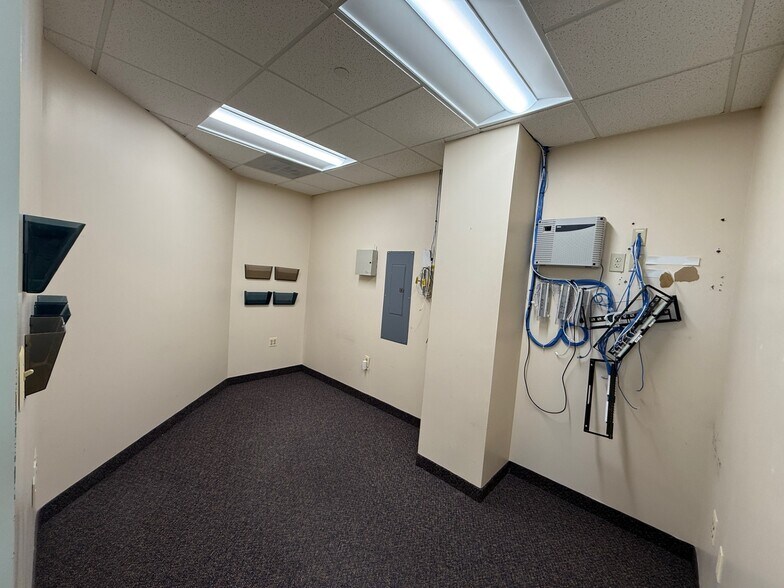 More Photos Of 105 Centennial St, La Plata Medical For Sale