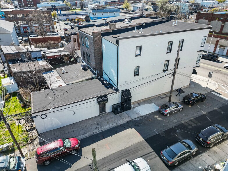 More Photos Of 415 Central Ave, Newark Storefront Retail Residential For Lease