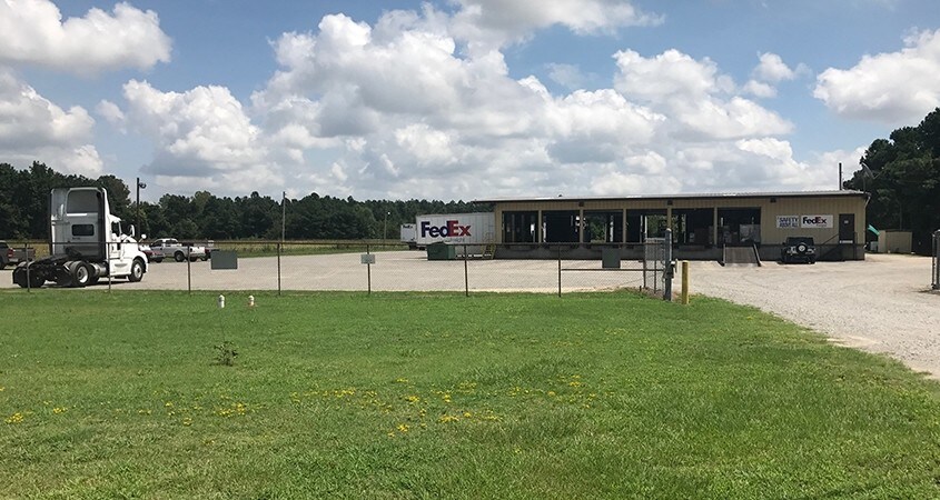 Primary Photo Of 431 Grider Field Rd, Pine Bluff Truck Terminal For Sale