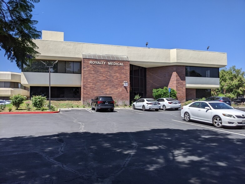 More Photos Of 1902 Royalty Dr, Pomona Medical For Lease