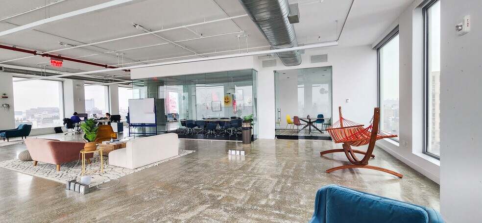 More Photos Of 10 Grand St, Brooklyn Office For Lease