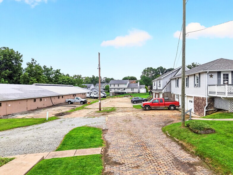 More Photos Of 1365 Mount Pleasant Rd, Greensburg Warehouse For Sale