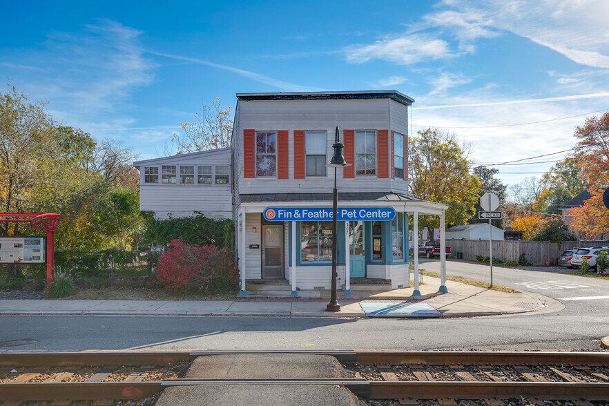 More Photos Of 307 Railroad Ave, Ashland Storefront Retail Residential For Sale