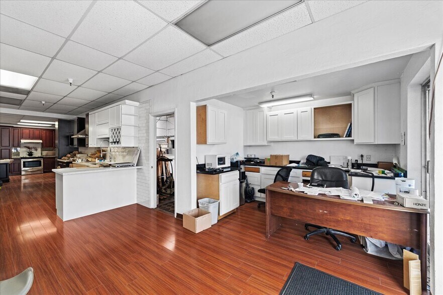 More Photos Of 283-299 Harbor Way, South San Francisco Warehouse For Lease