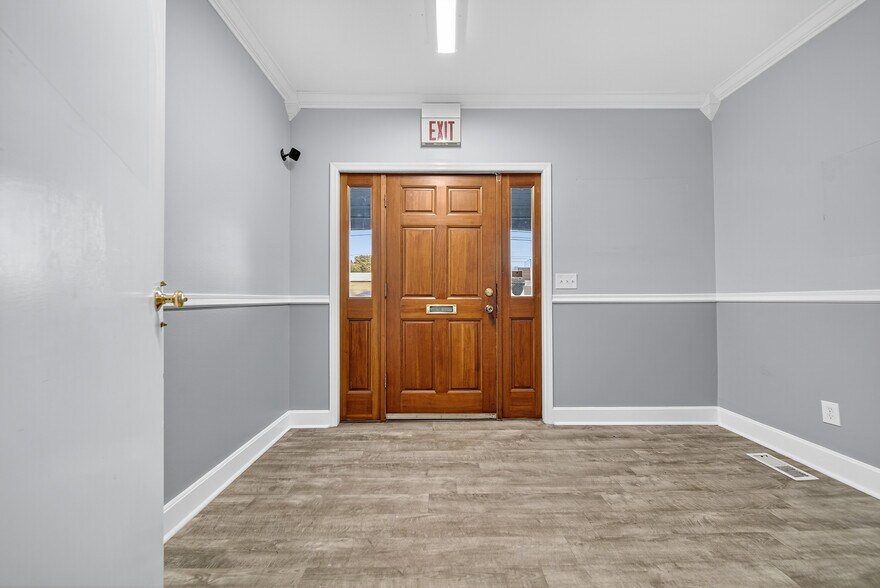 More Photos Of 2819 Gallatin Pike, Nashville Freestanding For Lease