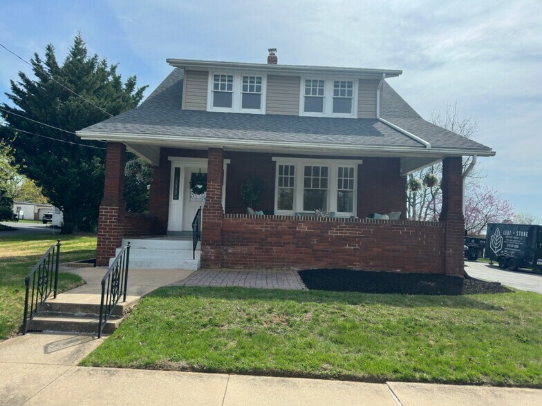 More Photos Of 1918 Carlisle Rd, York Office Residential For Sale