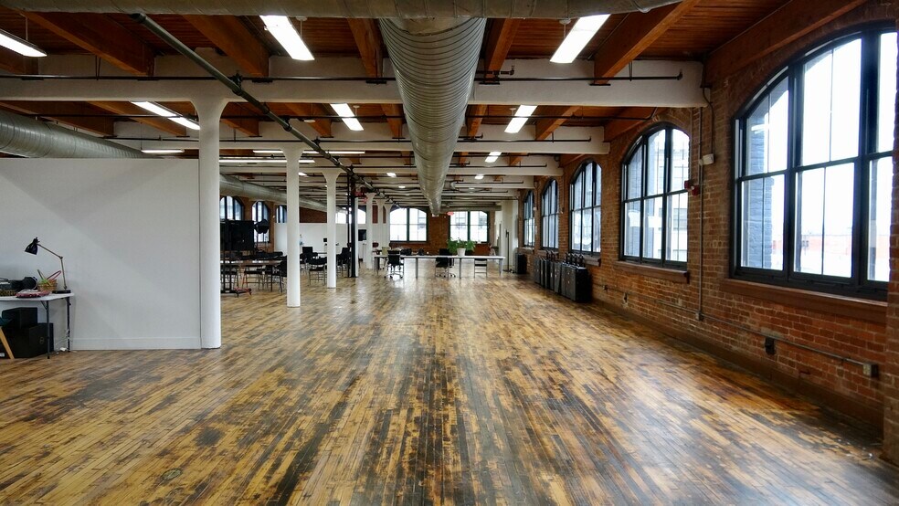 More Photos Of 1100 Sycamore St, Cincinnati Loft Creative Space For Lease