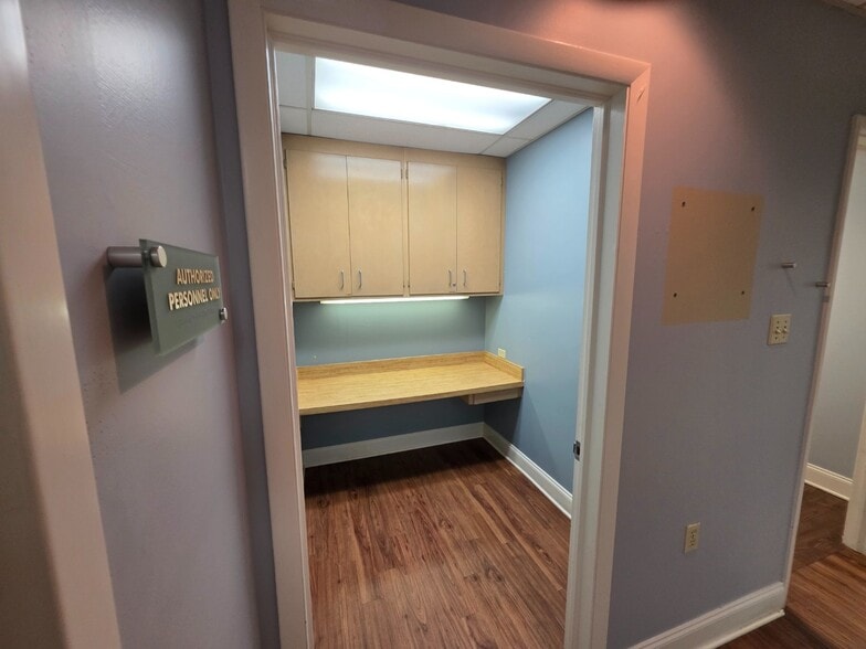 More Photos Of 2711 Randolph Rd, Charlotte Medical For Sale
