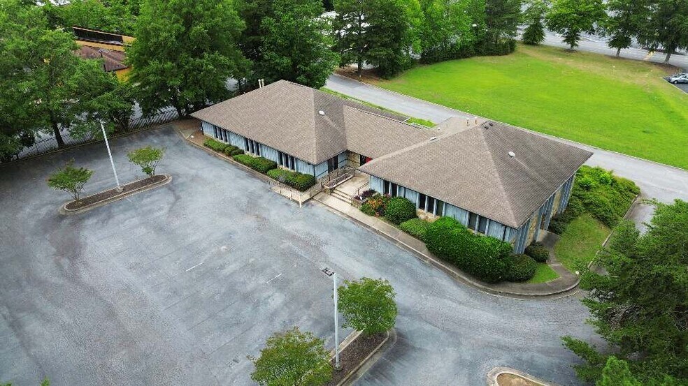 More Photos Of 6612 Exchange Pl, Morrow Office For Sale