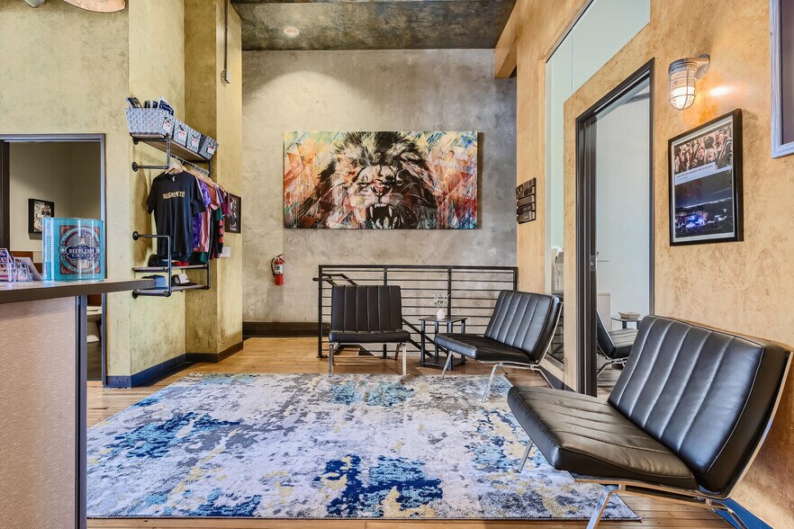 More Photos Of 238 N Broadway, Denver Storefront Retail Office For Lease