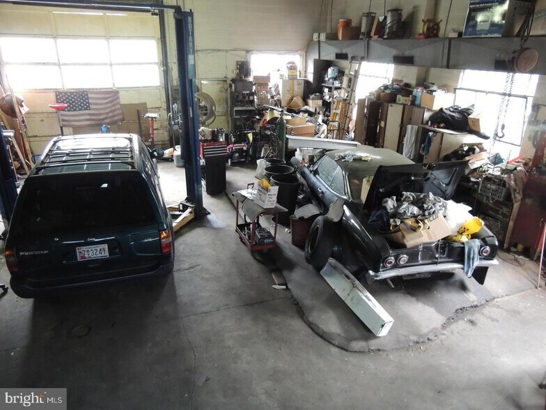 More Photos Of 3820 Fleet St, Baltimore Auto Repair For Lease