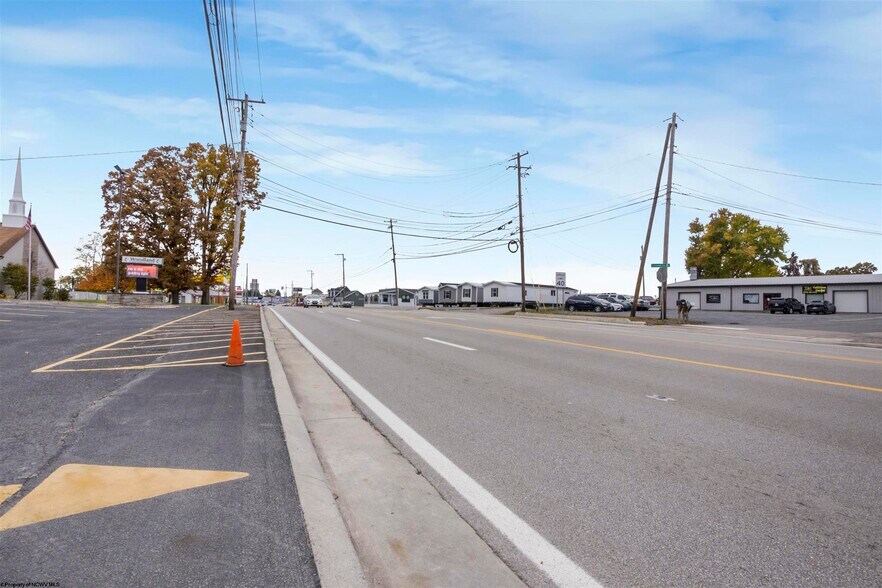 More Photos Of 524 Mileground Rd, Morgantown Auto Dealership For Sale