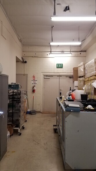 More Photos Of 2832 E Foothill Blvd, Pasadena Flex For Lease