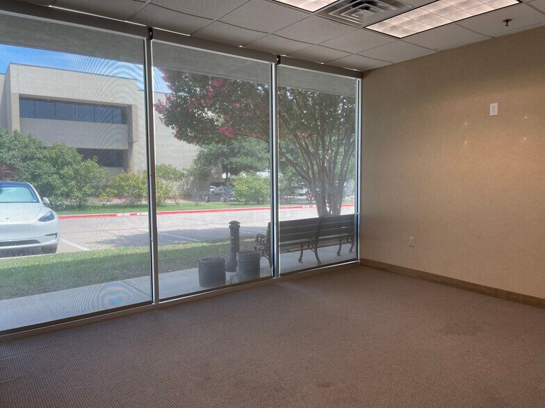 More Photos Of 1320 W Walnut Hill Ln, Irving Medical For Sale