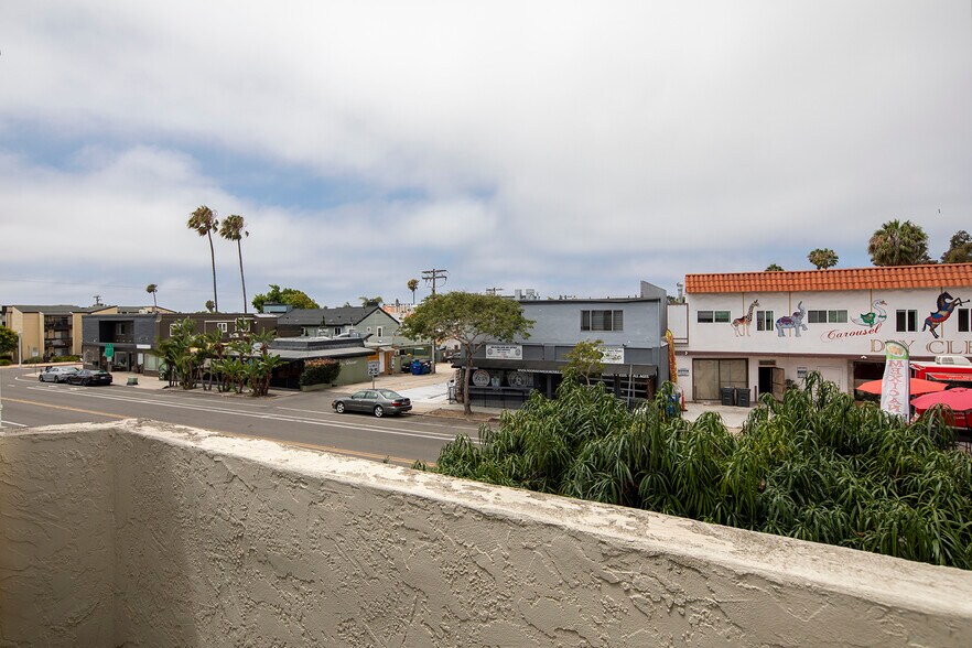 More Photos Of 4895 Cass St, San Diego Office For Lease