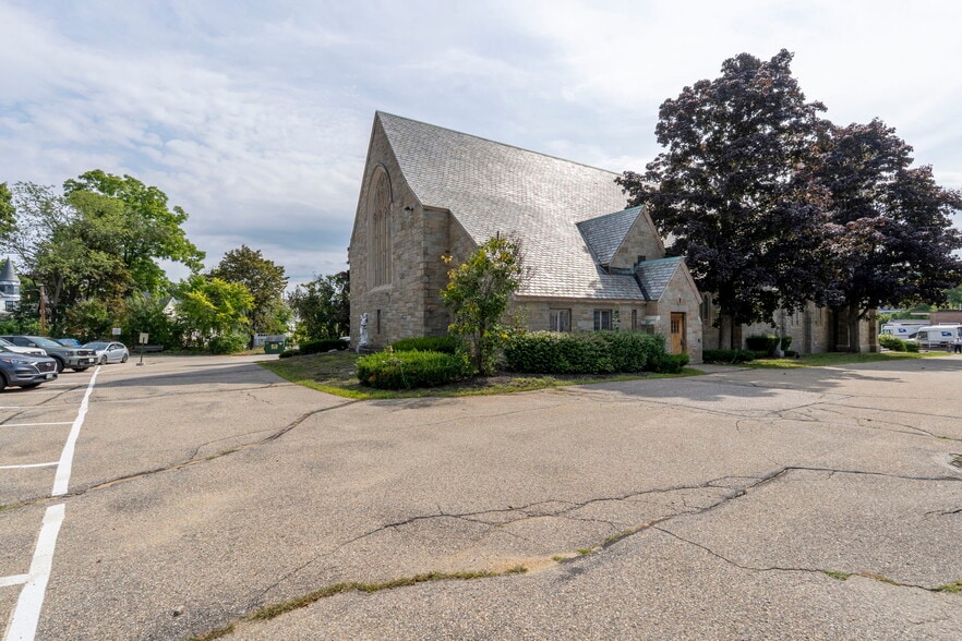 More Photos Of 40 Church st, Laconia Religious Facility For Sale