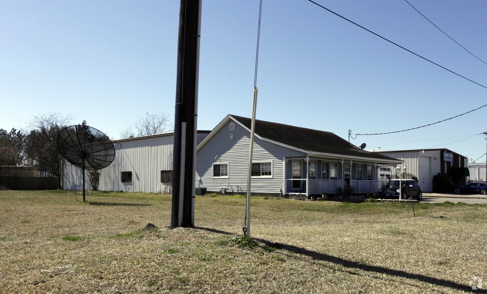 More Photos Of 9727 Mula Rd, Stafford Warehouse For Sale