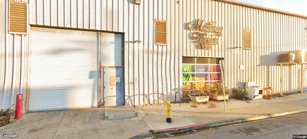 More Photos Of 3725 Greenwood St, San Diego Warehouse For Lease
