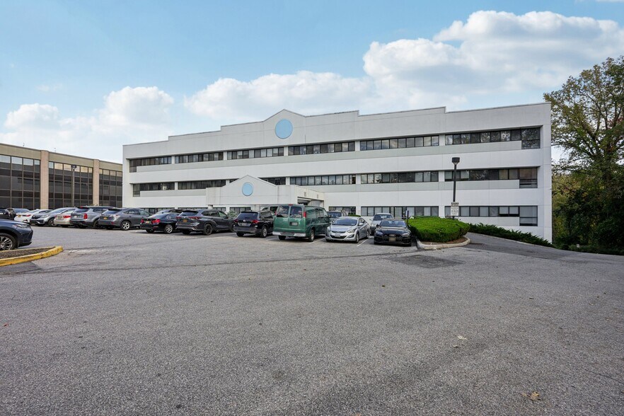 More Photos Of 970 N Broadway, Yonkers Medical For Lease