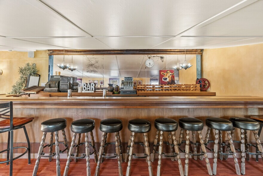 More Photos Of 5186 Gravenstein Hwy S, Sebastopol Restaurant For Sale