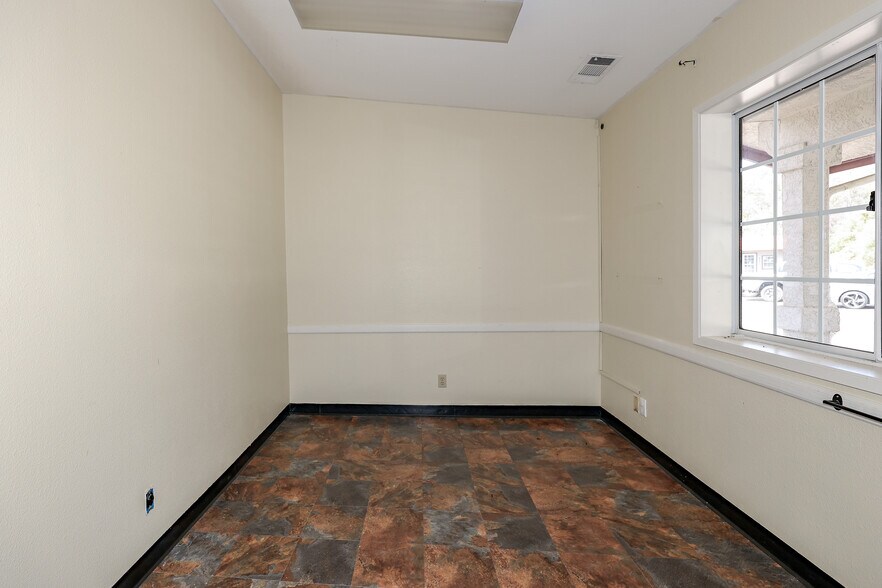 More Photos Of 5320 State Highway 49, Mariposa Office Residential For Sale