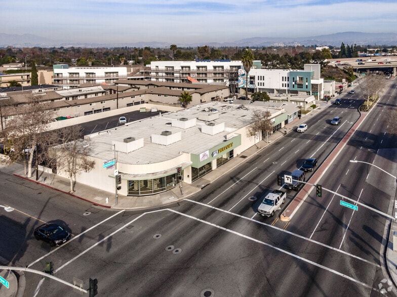 More Photos Of 301-307 E 17th St, Santa Ana Unknown For Lease