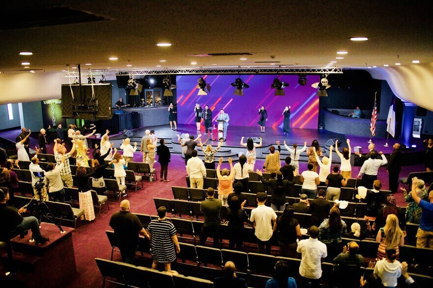 More Photos Of 341 Long Island Ave, Holtsville Religious Facility For Lease