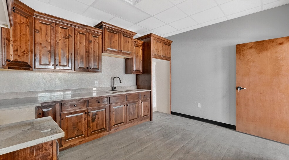 More Photos Of 16510 W Basin St, Odessa Warehouse For Sale