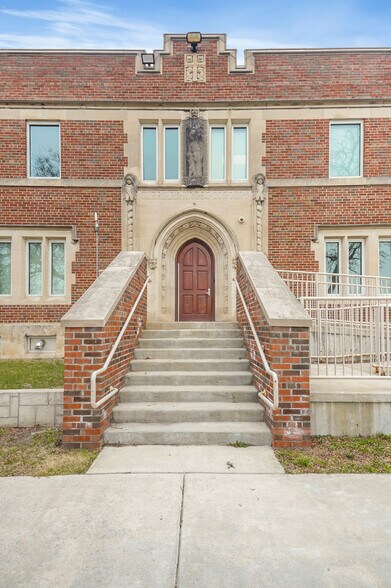 More Photos Of 15255 Mayfield St, Detroit Shelter For Sale