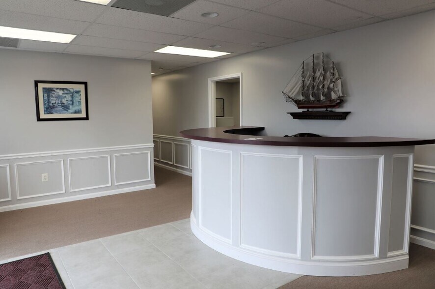 Primary Photo Of 11805 Pika Dr, Waldorf Research And Development For Lease