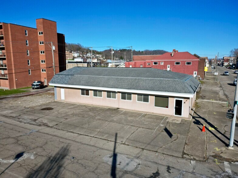 More Photos Of 3201 Guernsey St, Bellaire Office For Sale