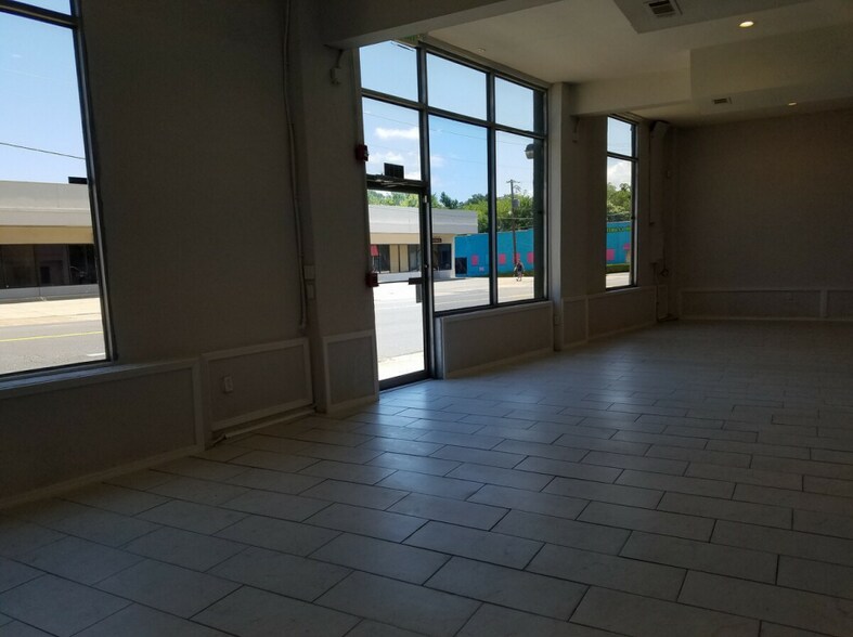 More Photos Of , Hot Springs General Retail For Sale