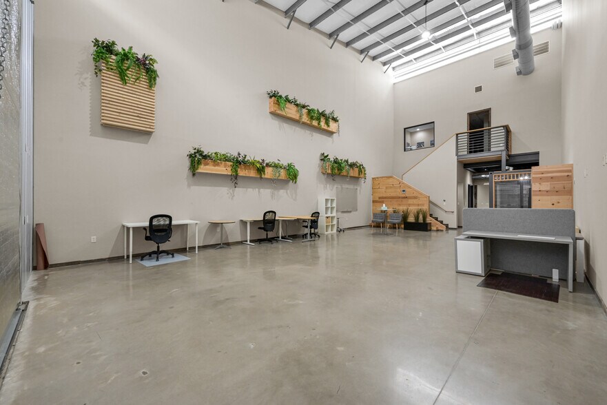 More Photos Of 1300 Rayford Park Rd, Spring Light Distribution For Sale