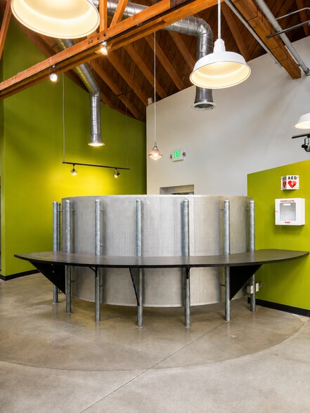 More Photos Of 1410 S Centinela Ave, Los Angeles Storefront Retail Office For Lease
