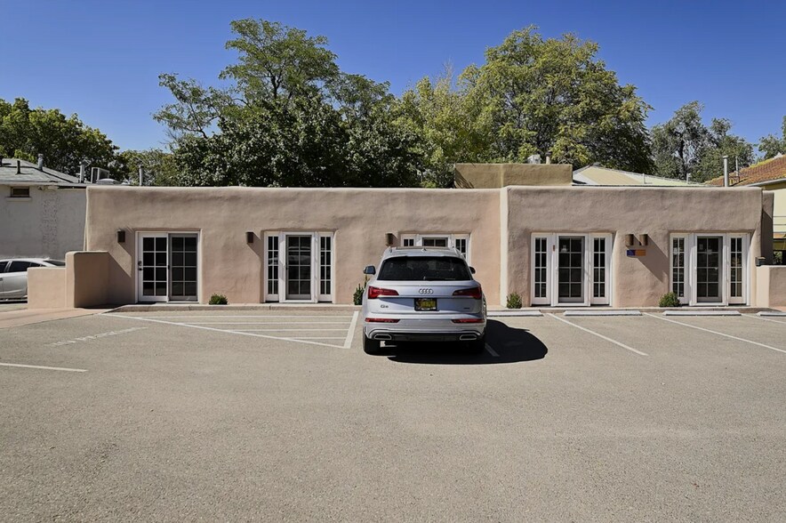 More Photos Of 417 E Palace Ave, Santa Fe Office For Lease