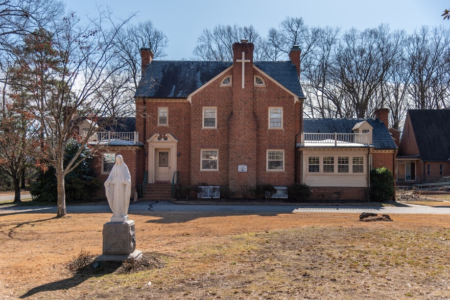 More Photos Of 1307 Lakeside Ave, Richmond Specialty For Sale
