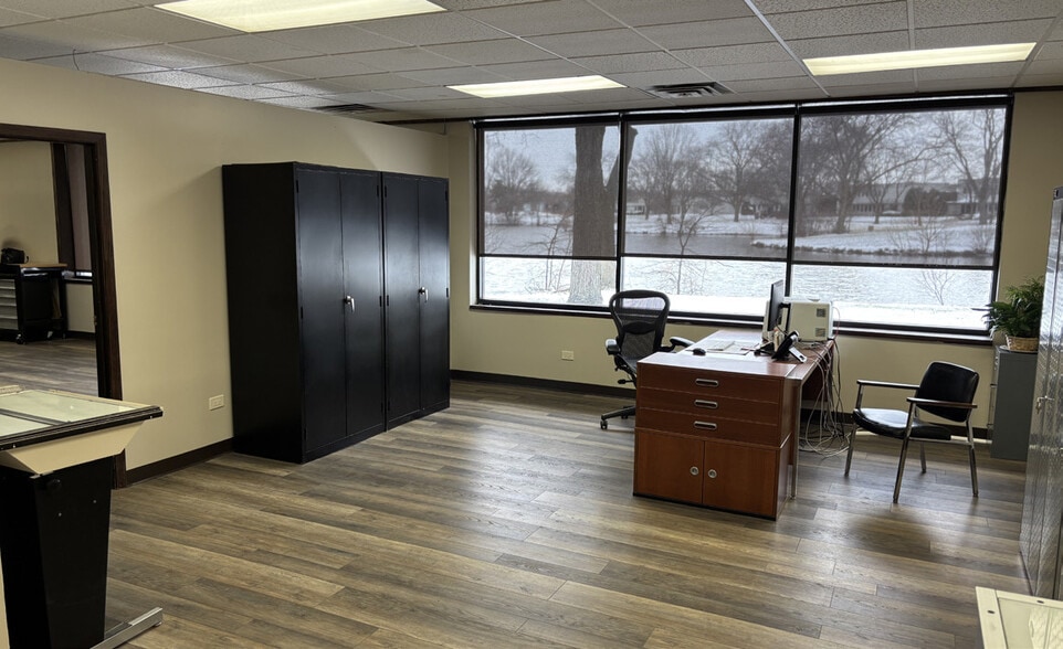 More Photos Of 111 Shore Dr, Burr Ridge Manufacturing For Sale