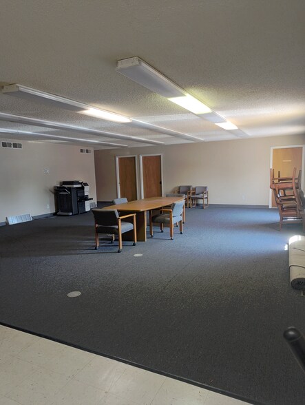More Photos Of 1002-1008 W Abriendo Ave, Pueblo Office For Lease