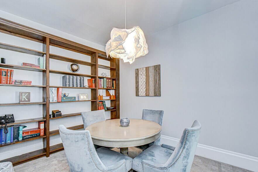 More Photos Of 707 W Swann Ave, Tampa Office For Sale