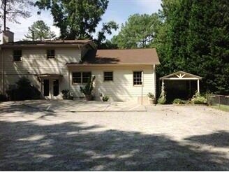 More Photos Of 1223 Walnut St, Cary Office For Lease