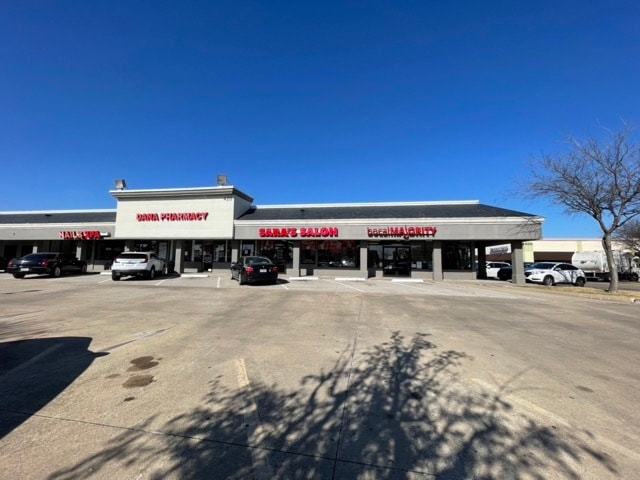 More Photos Of 400 N Coit Rd, Richardson General Retail For Lease