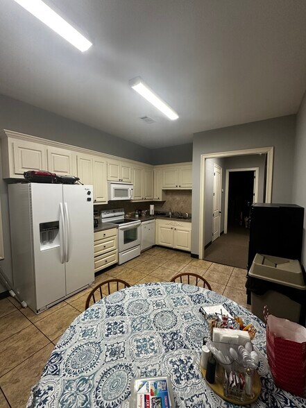 More Photos Of 505 Avalon Way, Brandon Office For Sale