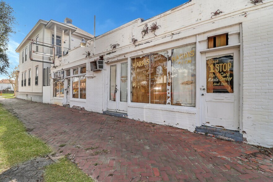 More Photos Of 2415 Montgomery St, Savannah Storefront For Sale