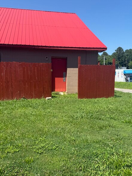 More Photos Of 109 S Hall St, Warrenton Loft Creative Space For Lease