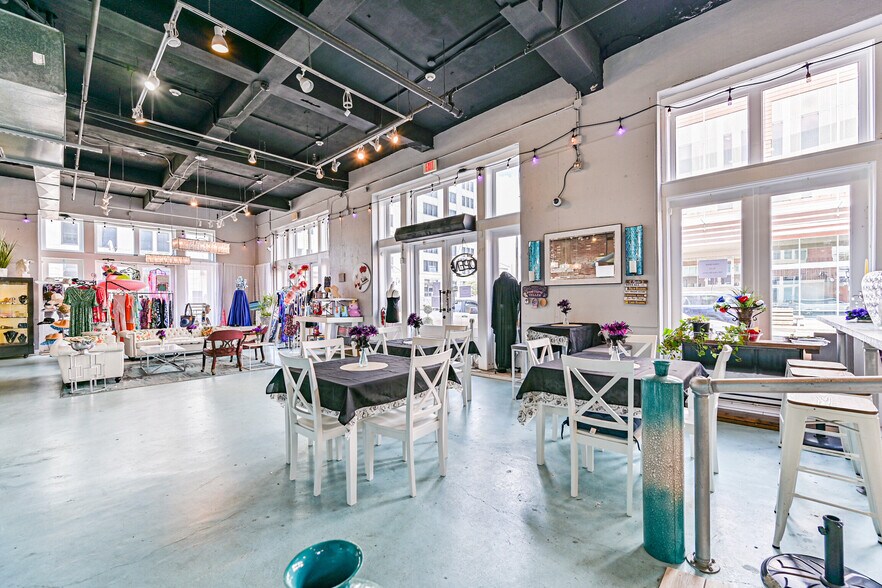 More Photos Of 202 25th St, Galveston Restaurant For Sale