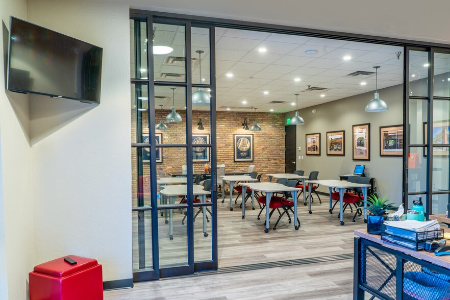 More Photos Of 1445 W 12th Pl, Tempe Light Distribution For Lease