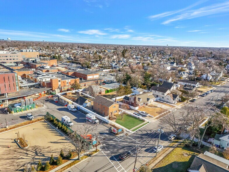 More Photos Of 33 Nassau Pky, Oceanside Land For Sale