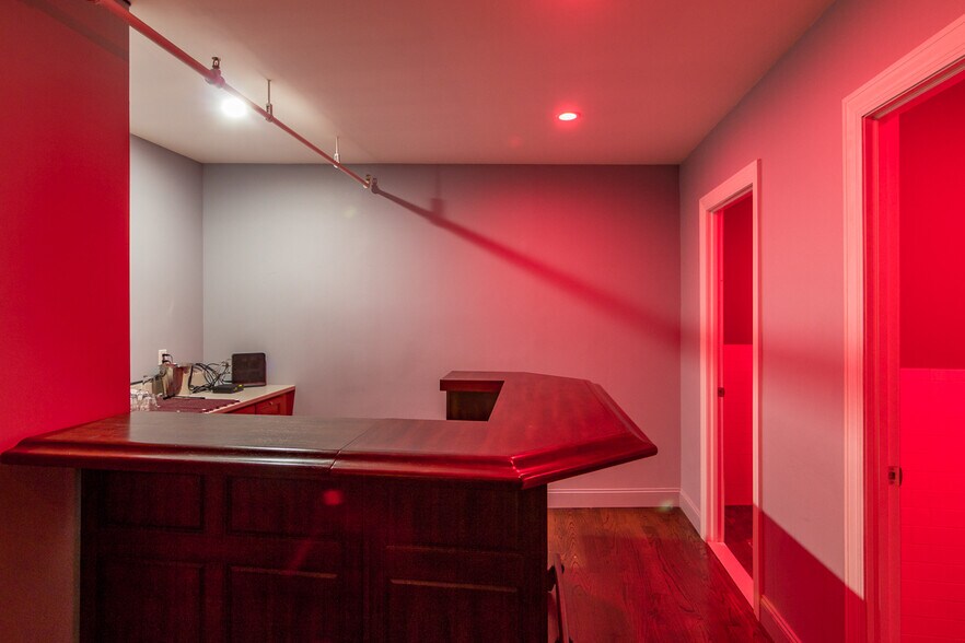 More Photos Of 371 Canal St, New York Apartments For Lease