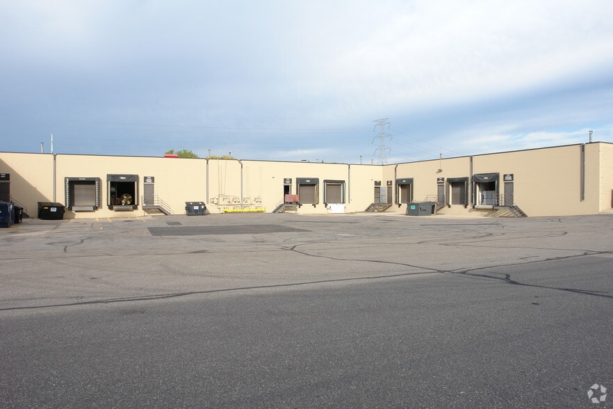 More Photos Of 7155-7175 W Commerce Cir, Fridley Manufacturing For Lease